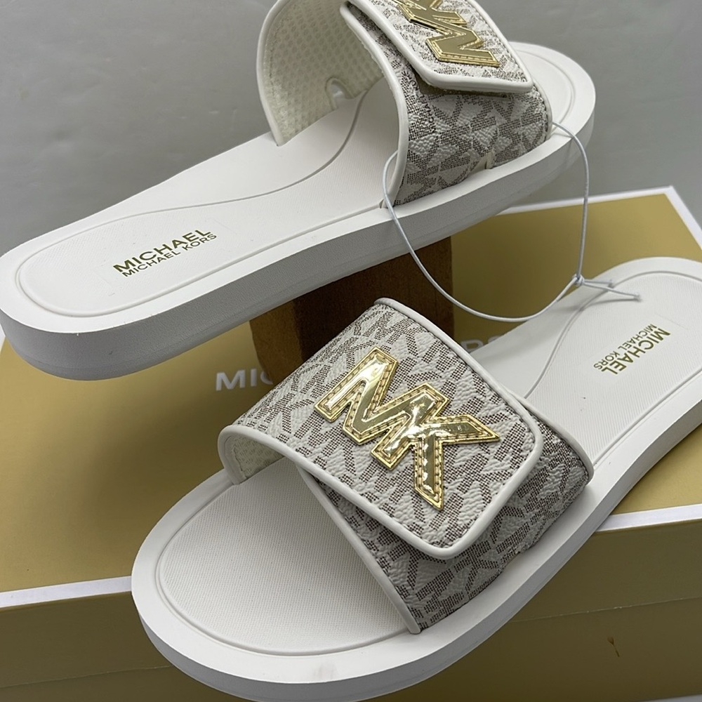 MICHAEL KORS Palmer Signature Logo Slide Sanda
Vanilla 
NWT - Picture 7 of 16